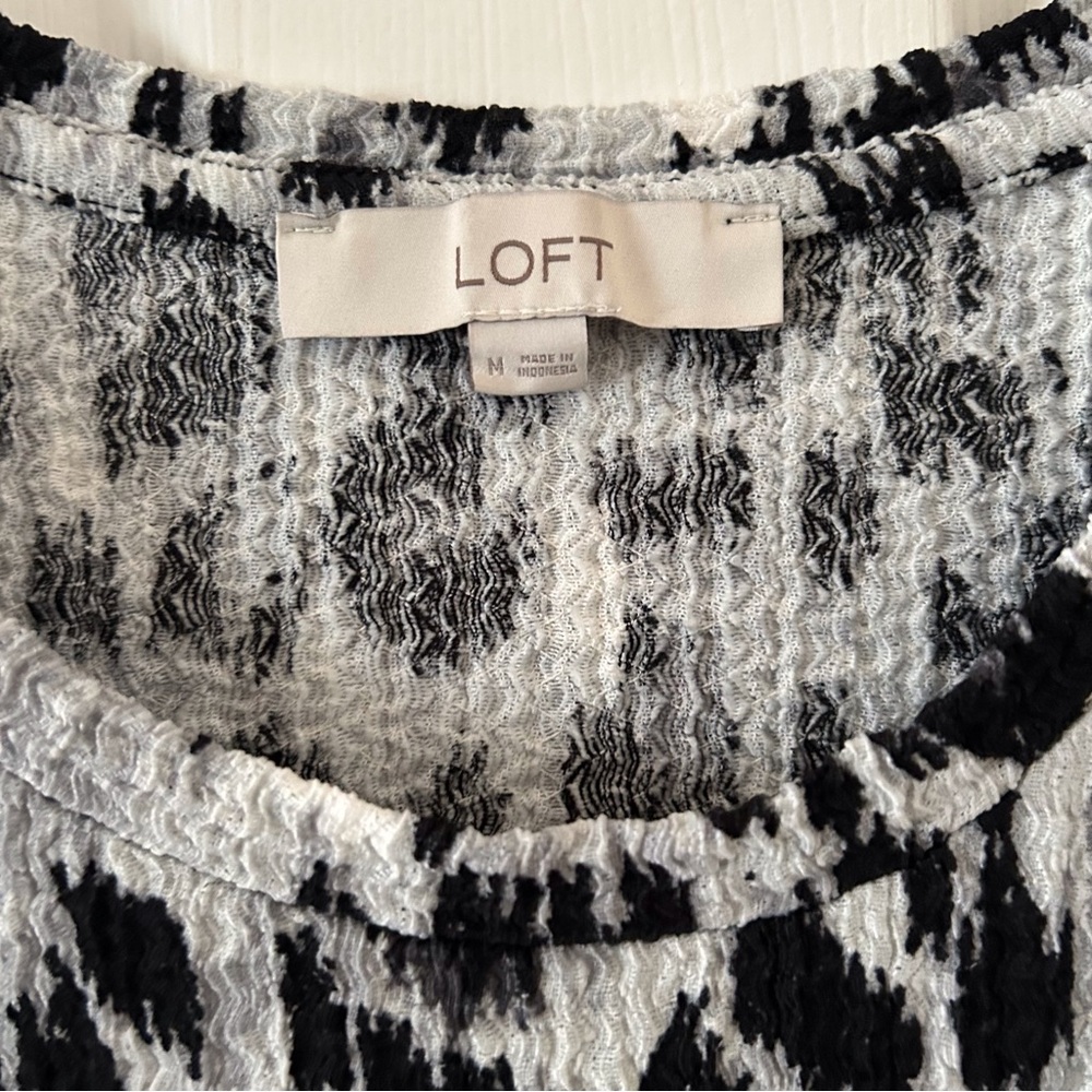 LOFT Animal Print Puff Sleeve Top - Picture 5 of 7